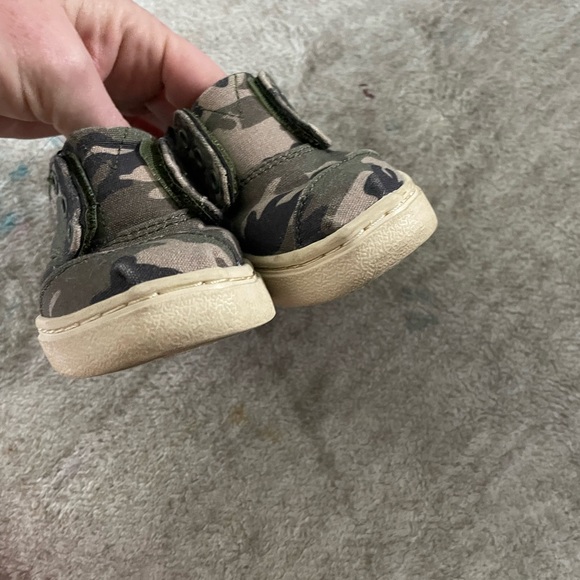 Toms for Toddler!! EXCELLENT CONDITION - Picture 3 of 5